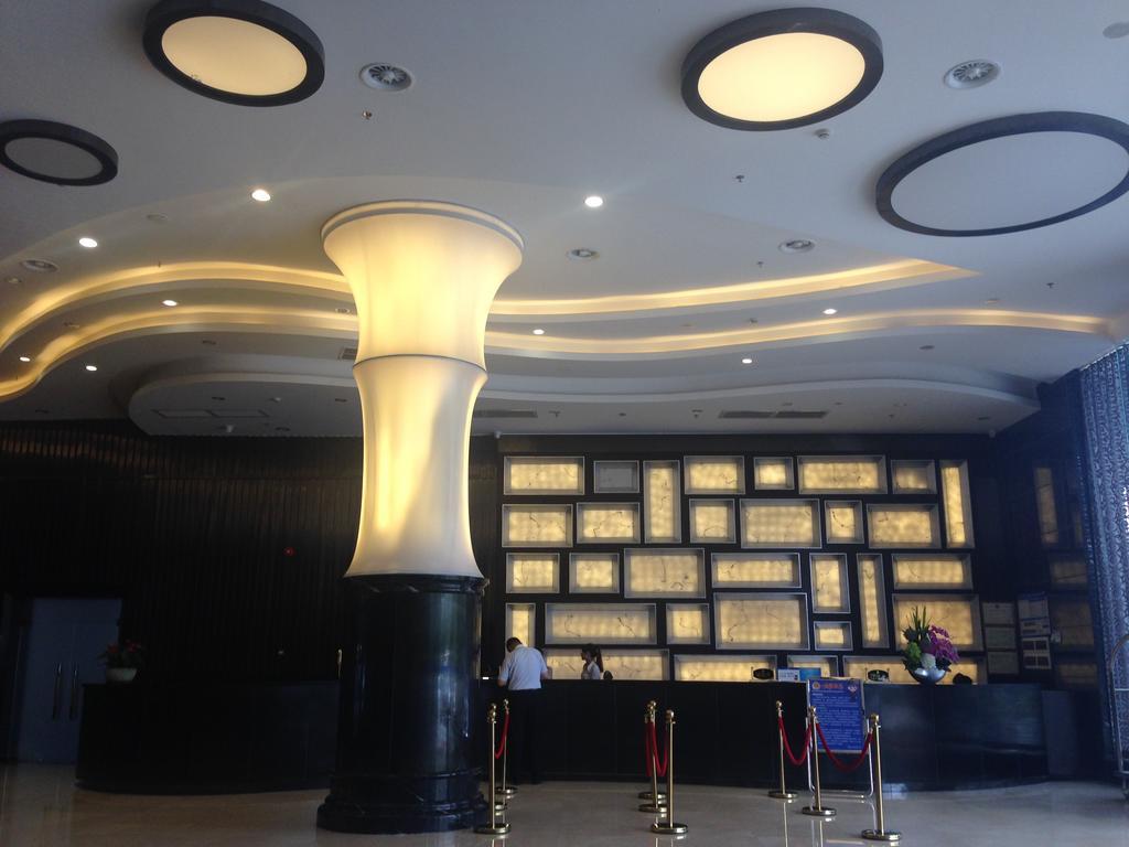 Golden Palm Hotel Zhuhai Eksteriør billede